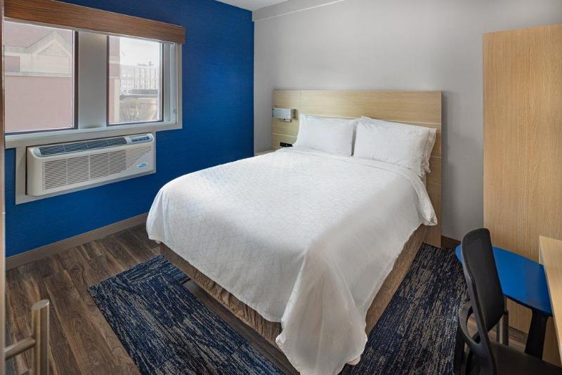 اتاق استاندارد با تخت دو نفره بزرگ, Holiday Inn Express & Suites  Atlanta Downtown