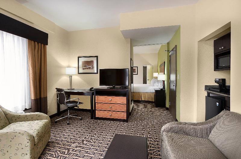 سوئیت برای معلولان, Holiday Inn Express & Suites  Atlanta Downtown