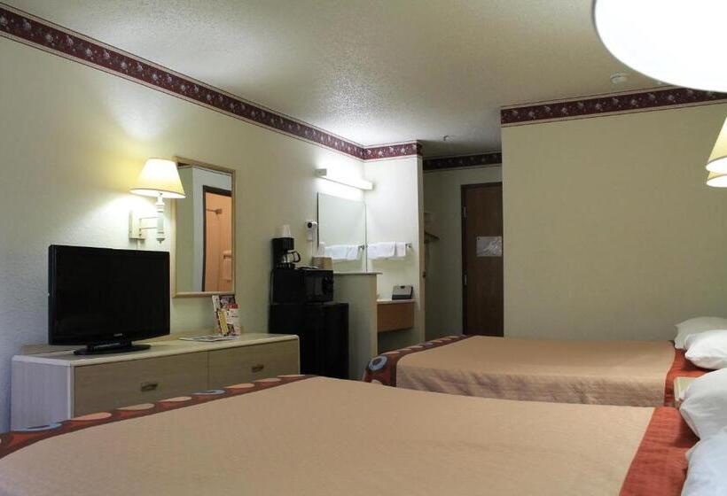 Standard Room, Super 8 By Wyndham San Antonio/fiesta