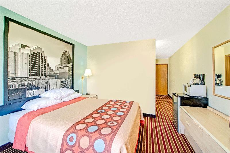 اتاق استاندارد با تخت بزرگ, Super 8 By Wyndham San Antonio/fiesta