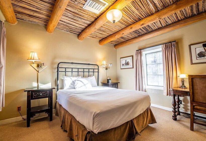 اتاق استاندارد با تخت دو نفره بزرگ, Tanque Verde Guest Ranch