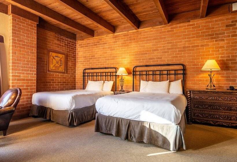 اتاق استاندارد با تخت دو نفره بزرگ, Tanque Verde Guest Ranch