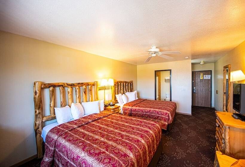اتاق استاندارد با 2 تخت دوبل, Super 8 By Wyndham Bridgeview Of Mackinaw City
