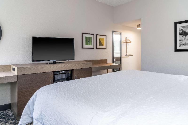 اتاق استاندارد با تخت بزرگ, Super 8 By Wyndham Lake City