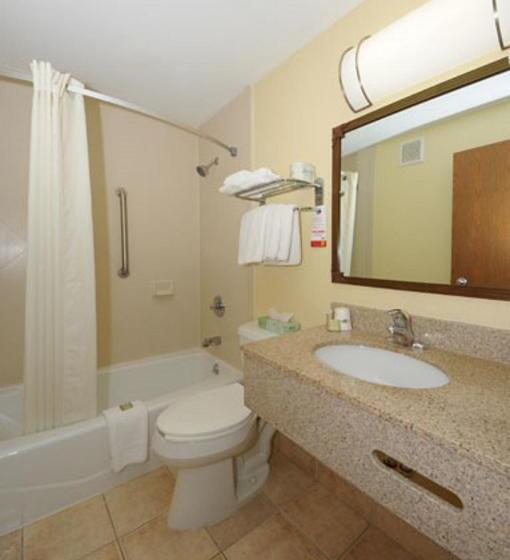 اتاق استاندارد با 2 تخت دوبل, Super 8 By Wyndham Latham   Albany Airport