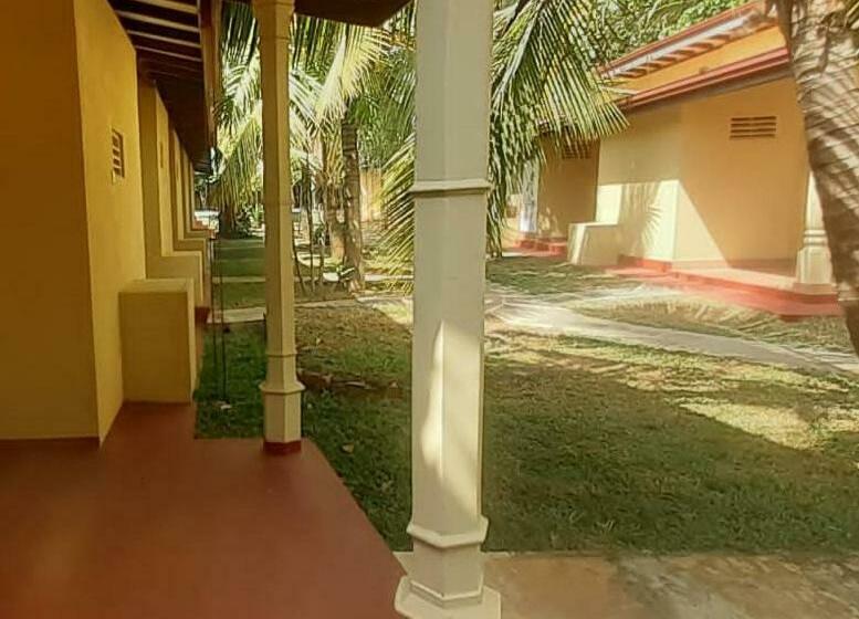 اتاق یک تخته با چشم‌انداز باغ, Lavendish Country Resort