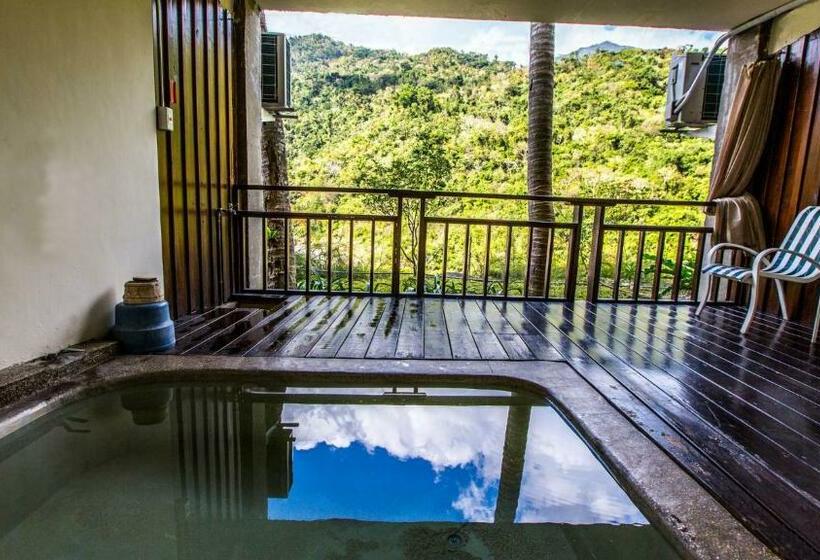 اتاق استاندارد با چشم‌انداز کوهستان, Ayawan Hot Spring Resort