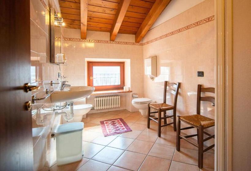 اتاق استاندارد چهار تخته, Albergo Al Platano