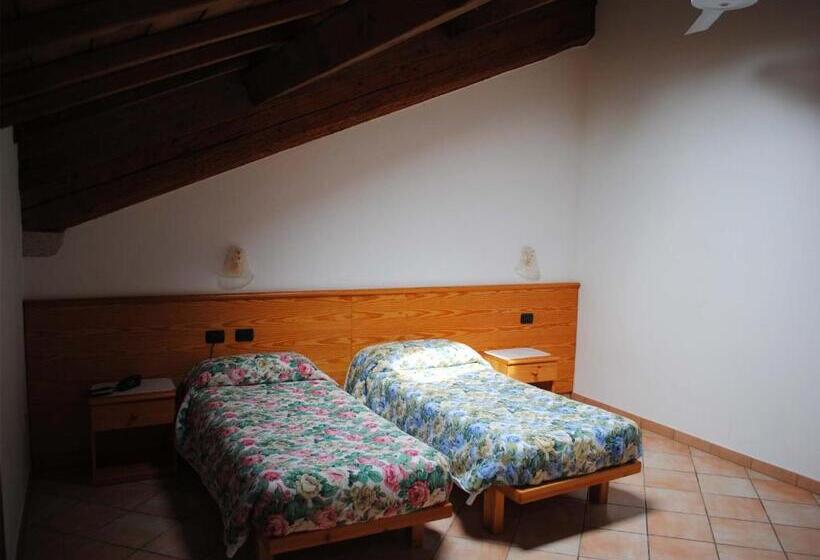 اتاق استاندارد, Albergo Al Platano