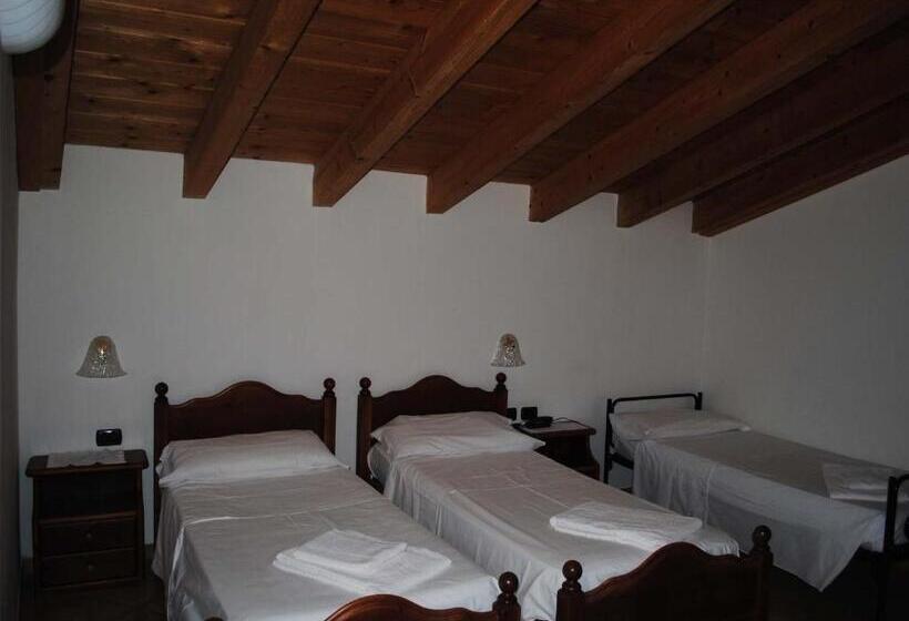 اتاق استاندارد سه نفره, Albergo Al Platano