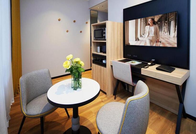 استودیوی استاندارد, Citadines Namba Osaka