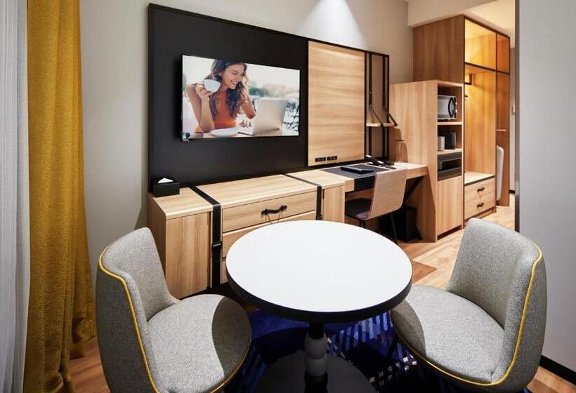 استودیوی استاندارد, Citadines Namba Osaka
