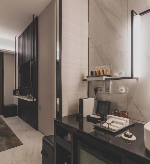 اتاق لوکس با چشم‌انداز استخر, The Outpost Hotel Sentosa By Far East Hospitality