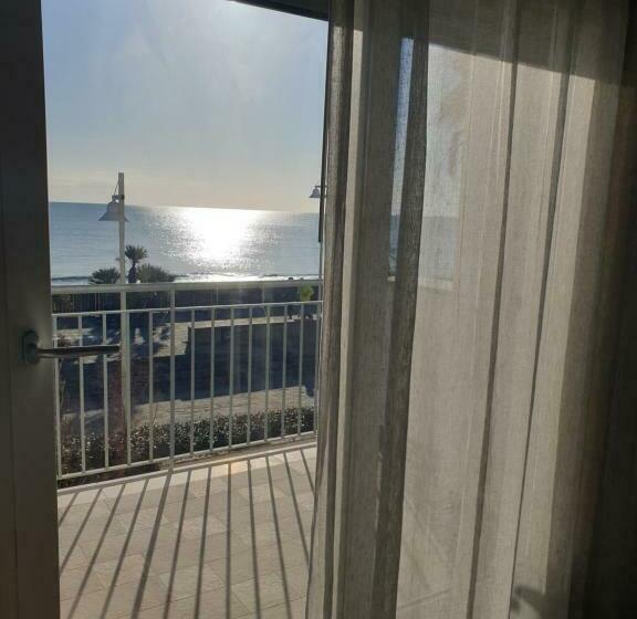 اتاق استاندارد با تخت بزرگ, Iris Home