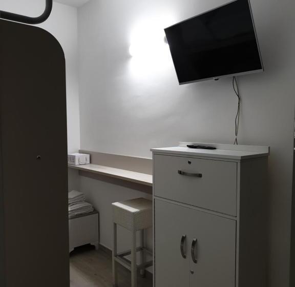 اتاق استاندارد, Iris Home