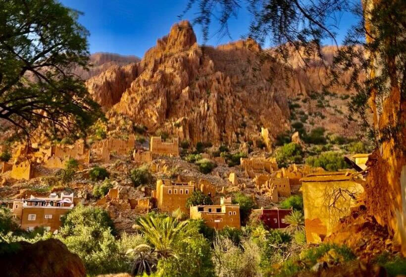 اتاق استاندارد با چشم‌انداز کوهستان, La Maison Traditionnelle Hôtel Et Guesthouse