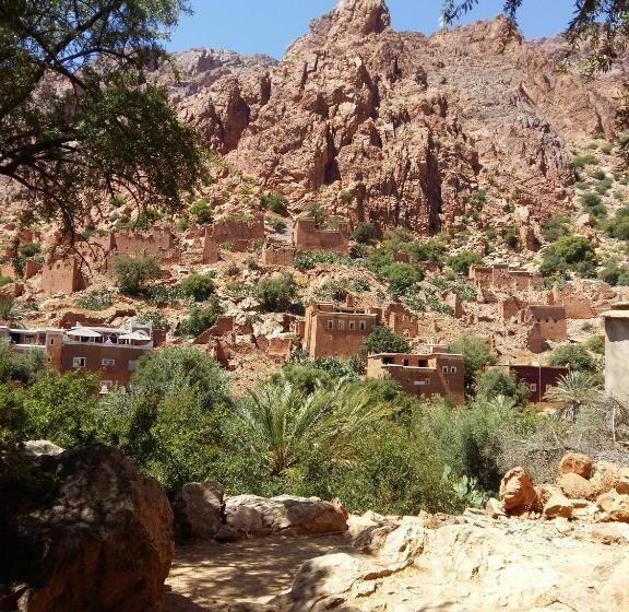 اتاق استاندارد با چشم‌انداز کوهستان, La Maison Traditionnelle Hôtel Et Guesthouse