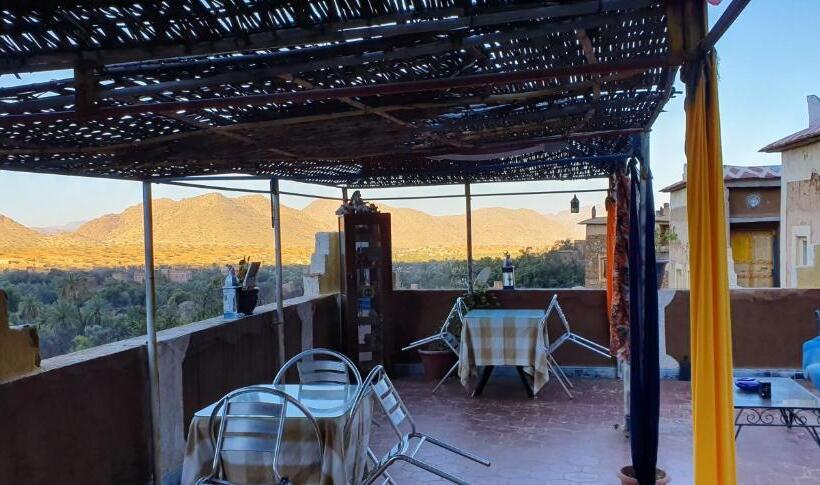 اتاق استاندارد با چشم‌انداز کوهستان, La Maison Traditionnelle Hôtel Et Guesthouse