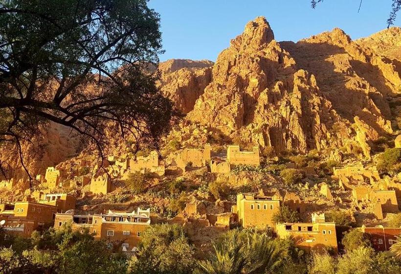 اتاق استاندارد با چشم‌انداز کوهستان, La Maison Traditionnelle Hôtel Et Guesthouse