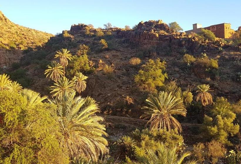 اتاق استاندارد با چشم‌انداز کوهستان, La Maison Traditionnelle Hôtel Et Guesthouse