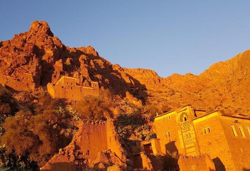 اتاق استاندارد با چشم‌انداز کوهستان, La Maison Traditionnelle Hôtel Et Guesthouse