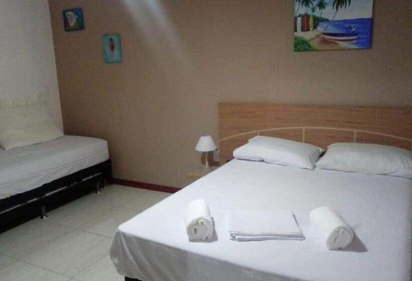 اتاق استاندارد چهار تخته, Pousada Los Amigos Campeche