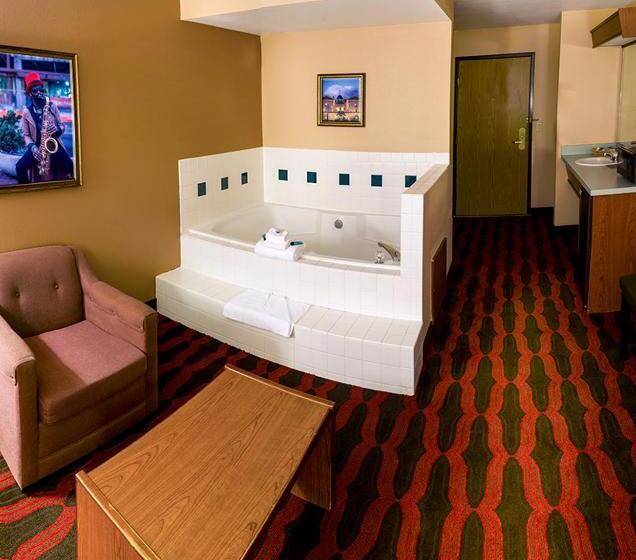 Standardzimmer Kingsize Bett, Americas Best Value Inn & Suites Forest Grove Hillsboro