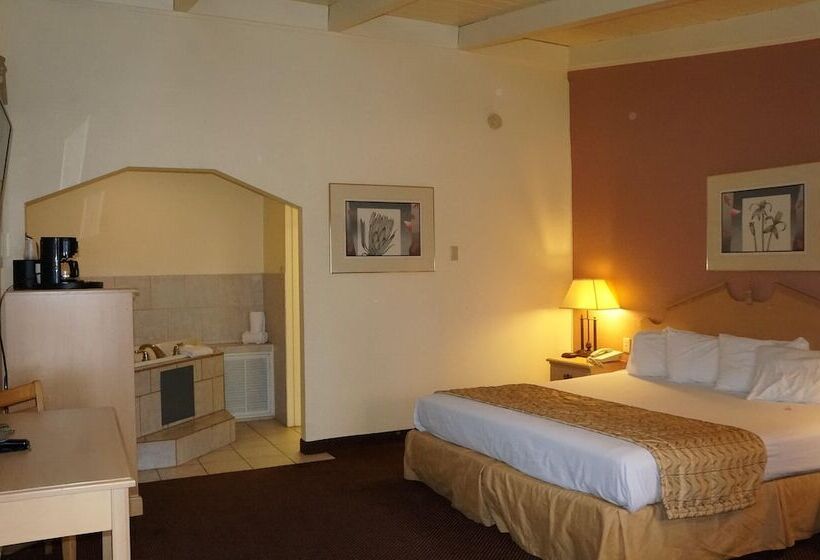 جناح مزود بجاكوزى, Americas Best Value Inn & Suites Oroville