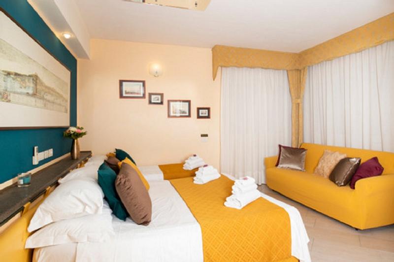 سوییت اجرایی, Redac Gateway Hotel Torrance