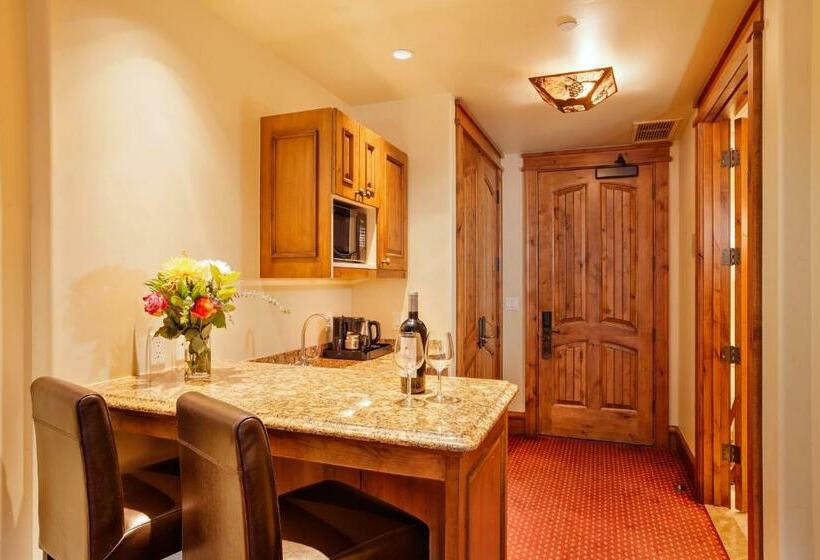 اتاق استاندارد با چشم‌انداز, Tivoli Lodge