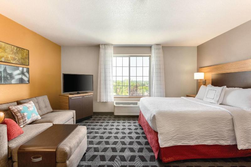 Standard Studio Queen Bed, Towneplace Suites By Marriott Denver West/federal Center