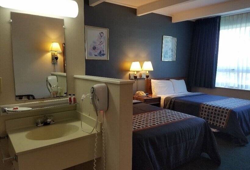 اتاق استاندارد با 2 تخت دوبل, Travelodge By Wyndham Lake George Ny