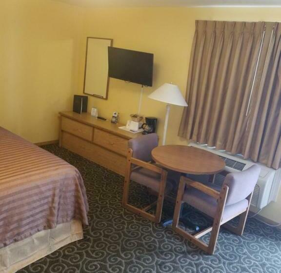 اتاق استاندارد با تخت بزرگ برای معلولان, Travelodge By Wyndham Wenatchee