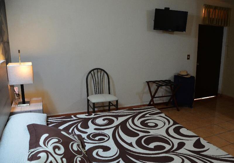 اتاق استاندارد با تخت بزرگ, Thunderbird Motel Hillsboro
