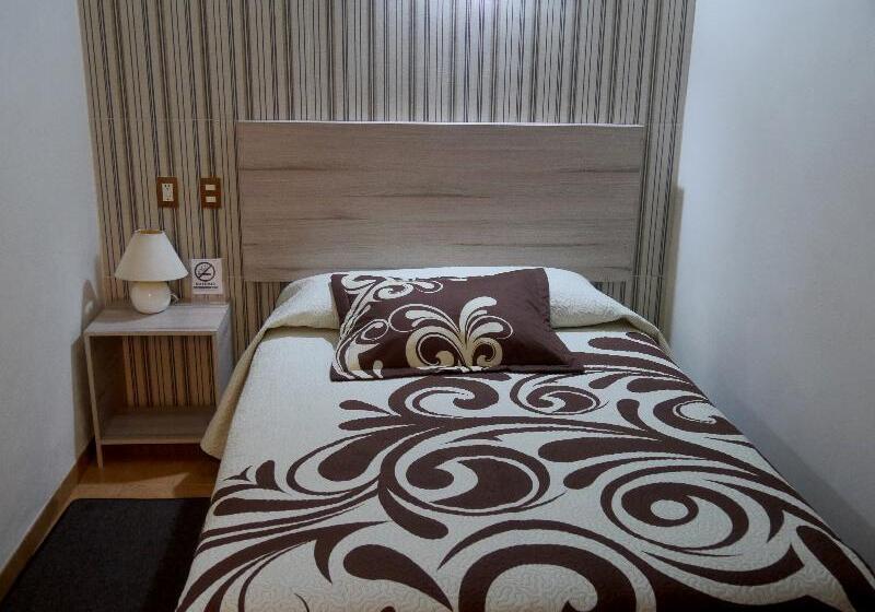 اتاق استاندارد با تخت بزرگ, Thunderbird Motel Hillsboro