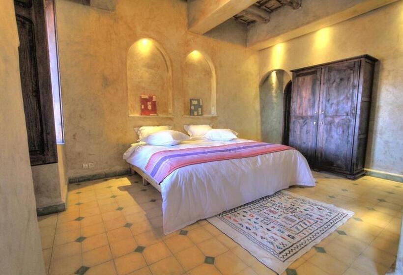 سوئیت با بالکن, Kasbah Titrit & Spa