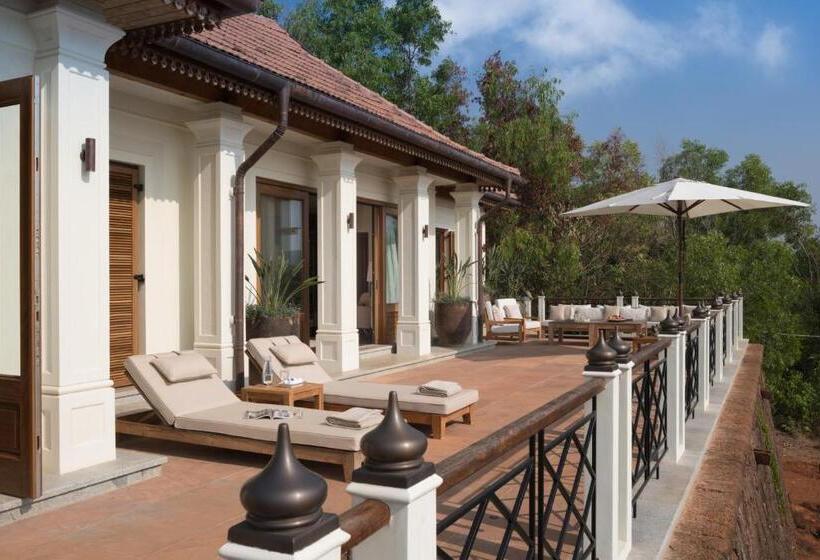سوییت جونیور با چشم‌انداز دریا, Kahani Paradise