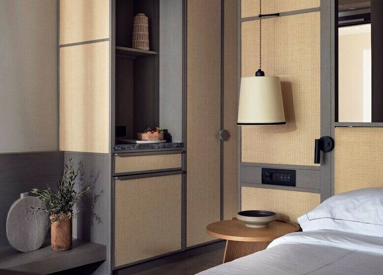 اتاق لوکس با چشم‌انداز دریا, The Royal Senses Resort & Spa Crete, Curio Collection Hilton
