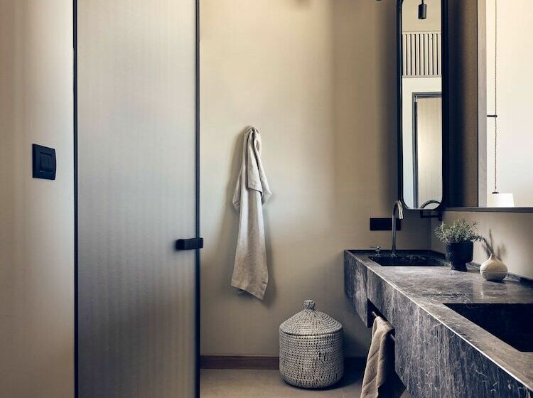 اتاق لوکس با چشم‌انداز دریا, The Royal Senses Resort & Spa Crete, Curio Collection Hilton