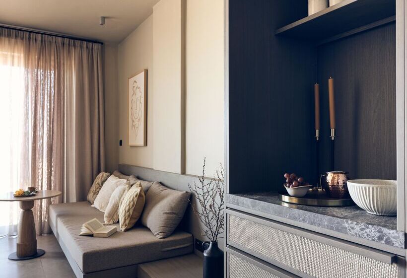 اتاق لوکس با چشم‌انداز دریا, The Royal Senses Resort & Spa Crete, Curio Collection Hilton