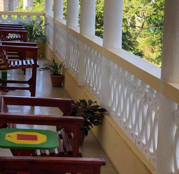 سوییت با چشم‌انداز دریا, Solet S Paradise Negril