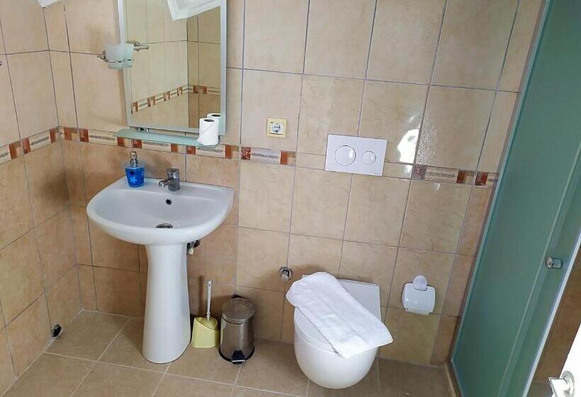 اتاق لوکس خانوادگی, Bucak Apart Hotel Göcek & Beach