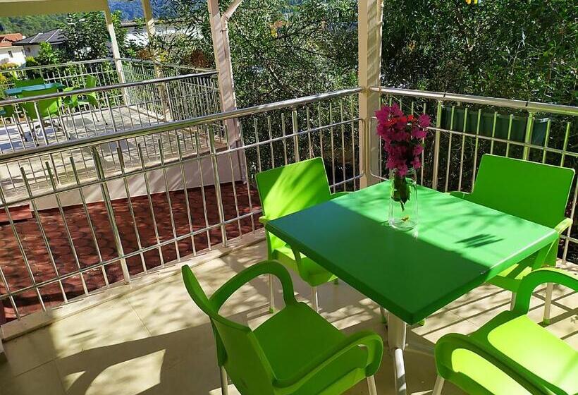 اتاق لوکس خانوادگی, Bucak Apart Hotel Göcek & Beach