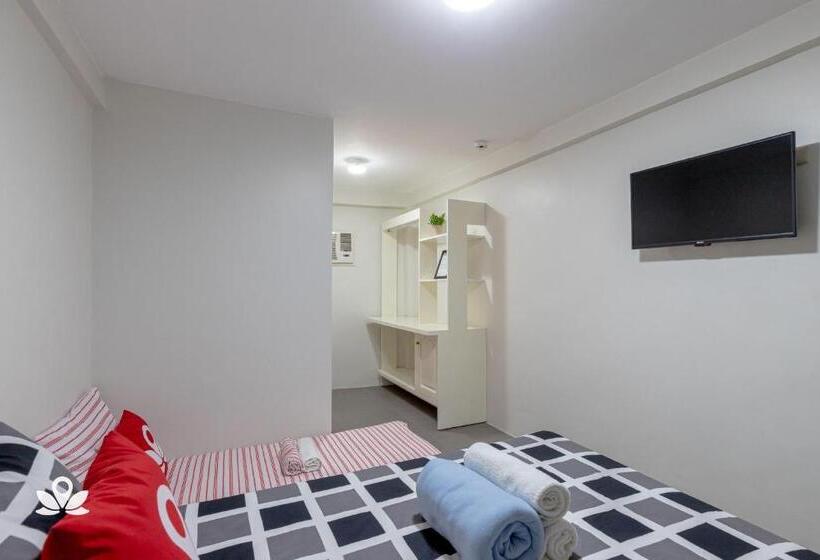 اتاق استاندارد سه نفره, Happy Grey Hotel Vigan