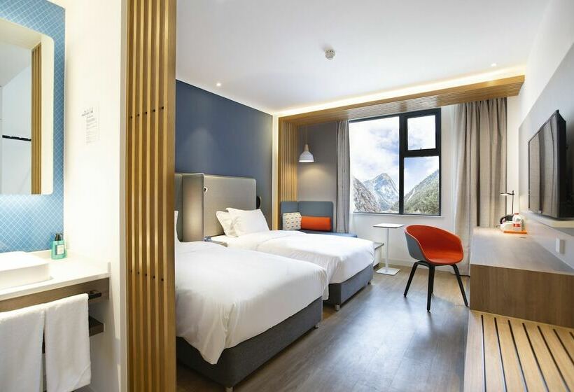 اتاق استاندارد, Holiday Inn Express Jiuzhaigou,only 600 Meters To Jiuzhaigou Park, An Ihg