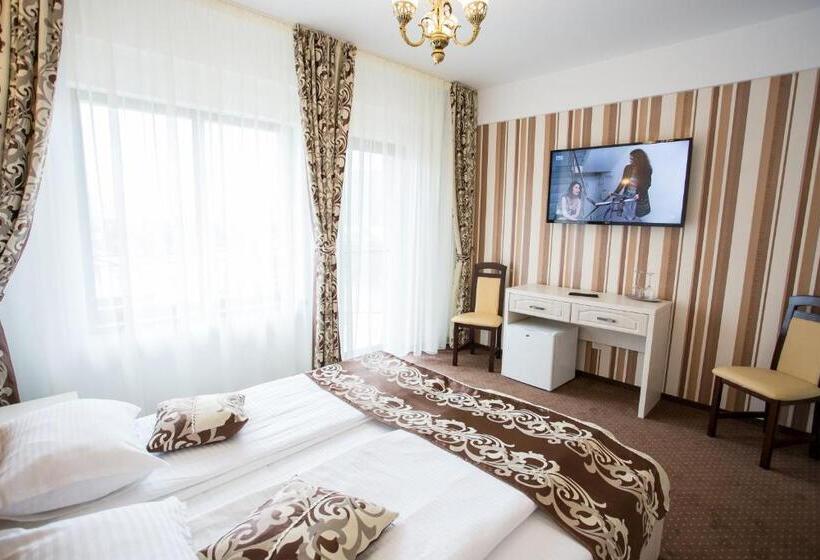 اتاق استاندارد با بالکن, Restaurant Ayan Piatra Neamt