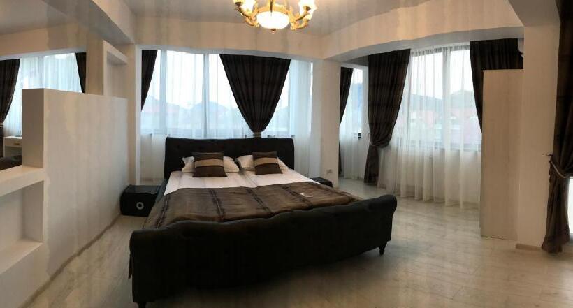 سوئیت جونیور با تراس, Restaurant Ayan Piatra Neamt