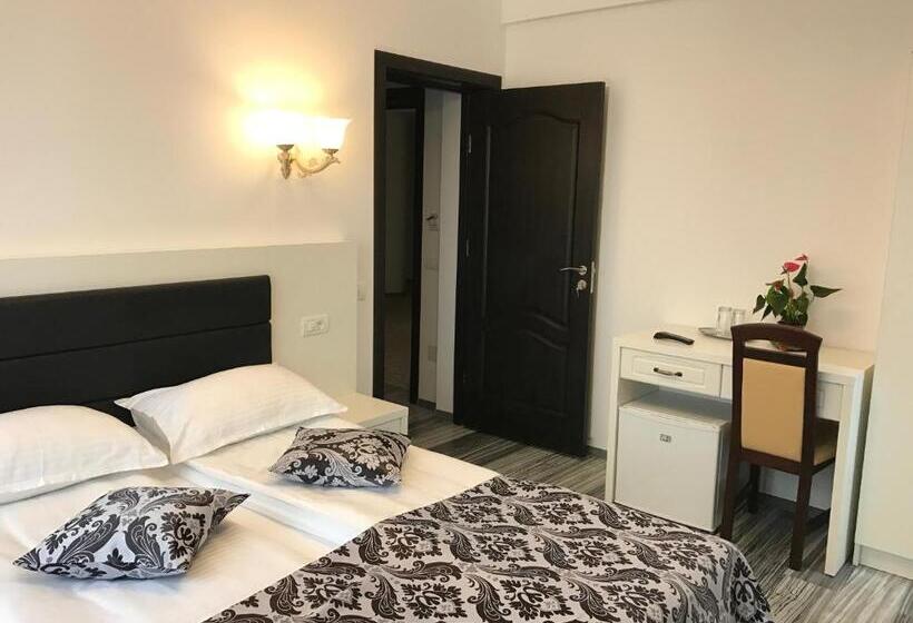 سوییت جونیور, Restaurant Ayan Piatra Neamt