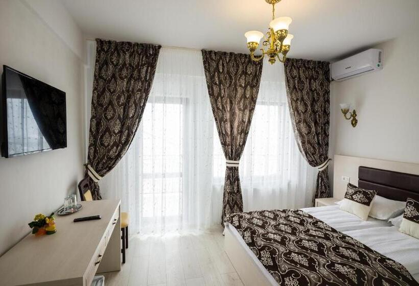 اتاق استاندارد با بالکن, Restaurant Ayan Piatra Neamt