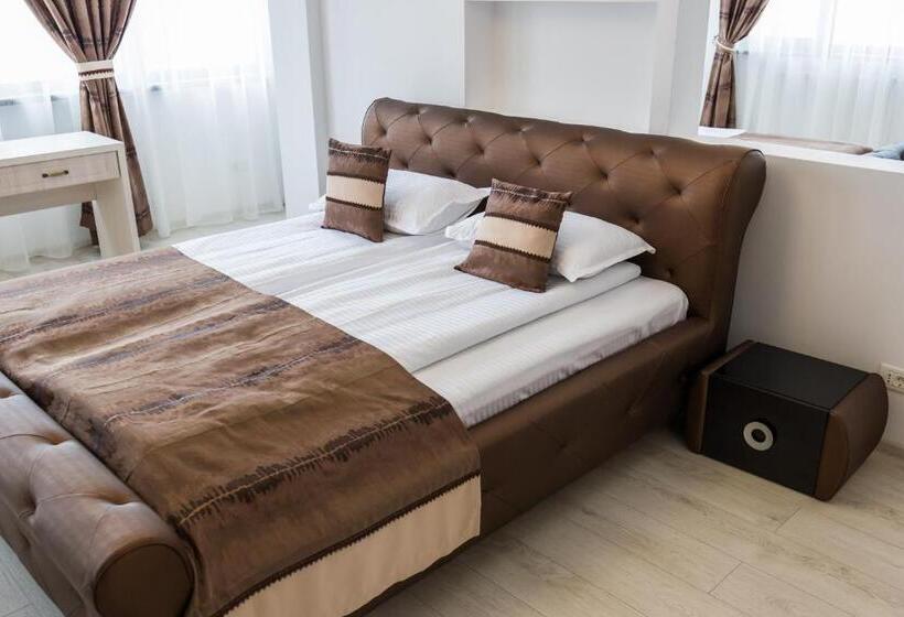 سوئیت جونیور با تراس, Restaurant Ayan Piatra Neamt